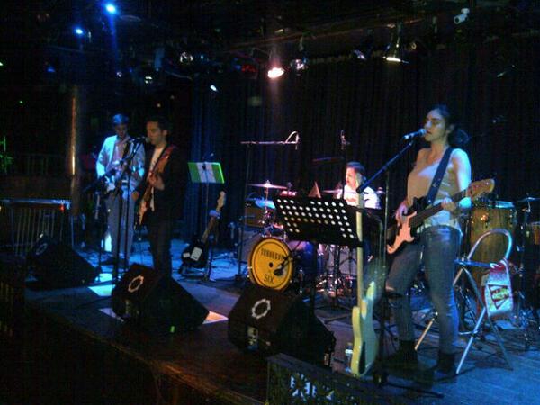 Fundación de Acción Social por la Música. <a href="/AArriesgada/">Apuesta Arriesgada</a> triunfando en la Sala Copérnico, por una buena causa.