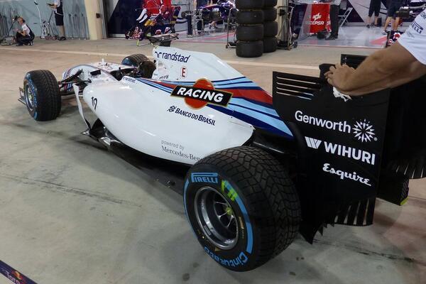 TelemetricoF1's tweet photo. @WilliamsRacing esta vez entre árabes no hay bebidas alcohólicas #NoMartini http://t.co/vq8bFihBIK