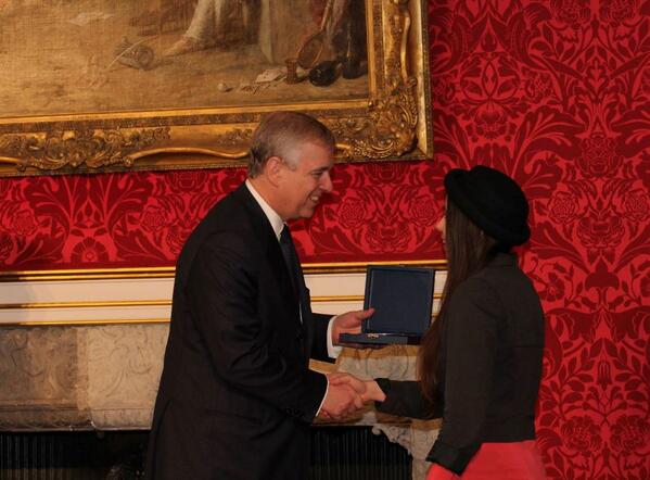 lifestylings's tweet photo. From homeless teenager 2award winning #entrepreneur. Awesome @ReallyNEETPro wins #pitcheatpalace @TheDukeOfYork award http://t.co/D5xnJqcMig