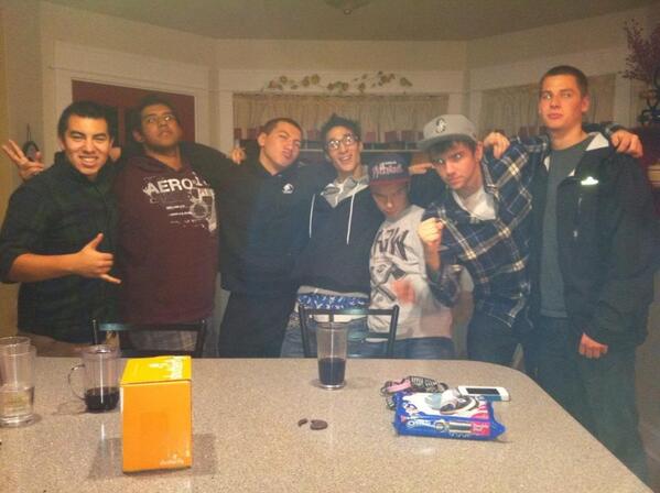 heyitsmattox's tweet image. TBT: hanging with these goons @caserrano57 @BDavis_07 and @FraserShindruk7 #WhereIsSam?! #tino #addison and #chau