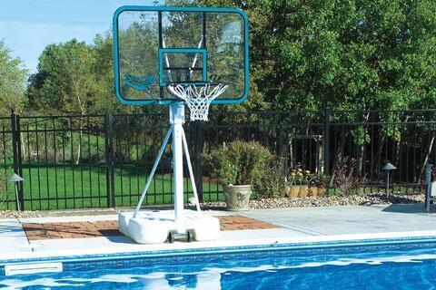 CauseWereGuys's tweet photo. White people have evened the playing field http://t.co/pFSDgqyGi9