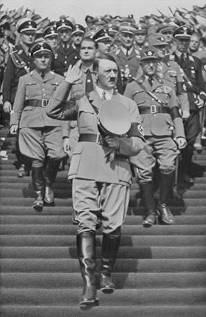 Diesmero's tweet photo. A qui tenemos al GENOSIDA Maduro y su GUARDIA NACIONAL BOLIVARIANA y PROXIMAMENTE los CAMPOS de CONCENTRACION http://t.co/MMJUG3jlif