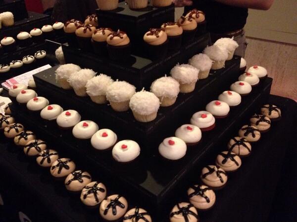 PayneBouchier's tweet photo. We're enjoying @GTownCupcake at tonight's Taste of the Back Bay! http://t.co/2XFq217Gzy