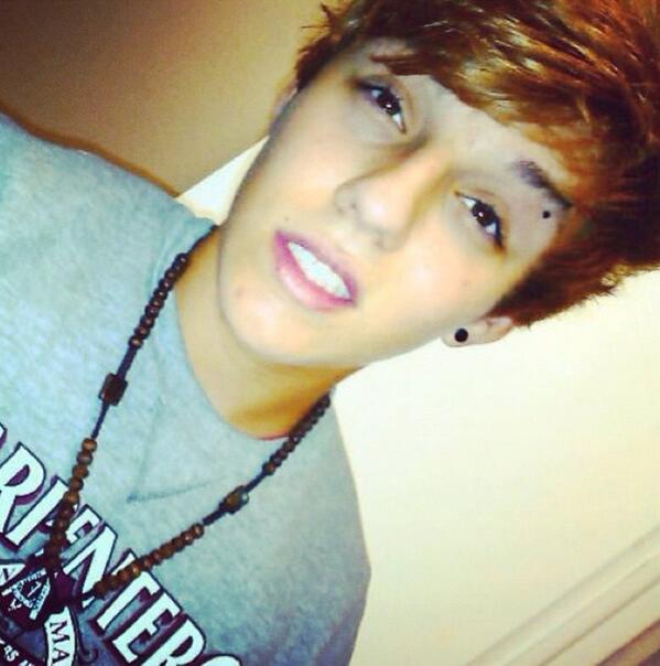 That's not even a good selfie. Betterrr?? #RL