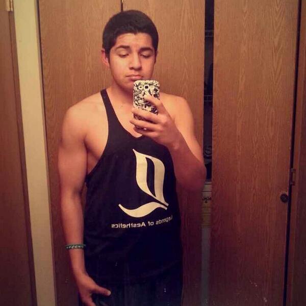 cervantess9's tweet image. new tanktop came in the mail today!  #aesthetic #stringertank