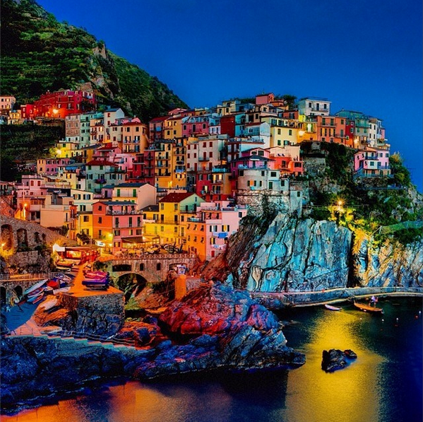 TheKingsToys's tweet photo. Manarola, Cinque Terre, Italy. http://t.co/DqCrzWFyI7
