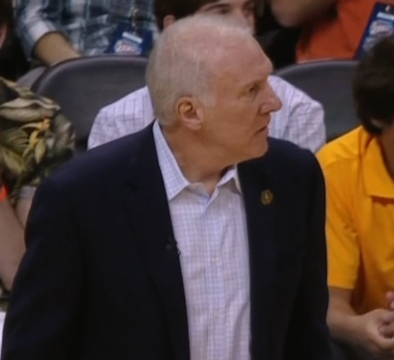bballbreakdown's tweet photo. Bellinelli bumped down to the Roll Man - which was a big no no because he was 1 pass away. Hence #PopStare http://t.co/hO3azfYKOj