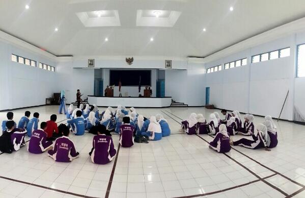 pgsd_kbm's tweet photo. Debat pemilihan calon ketua HIMA PGSD Kebumen http://t.co/HVMFqGyigB