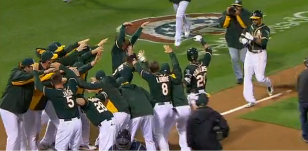 SamCohoon's tweet image. Love the @Athletics #walkoff tunnel #GreenCollar  #FTW