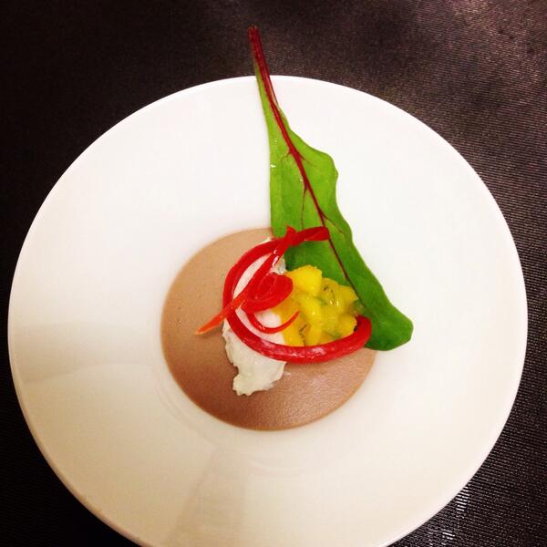 samchef123's tweet photo. Was good fun to do Hennessy VS /VSOP/XO and Richard pairing with Amal food and chocolate. http://t.co/O0x6UTT4hF