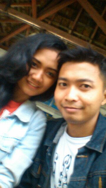 Yeyeyeyye cc <a href="/pangeran_meong/">Den pHuz</a>