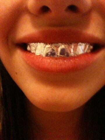 TasteBaddies's tweet photo. Rt if you used to do this lol #HowOldAreYou - http://t.co/egh2BuWRV0