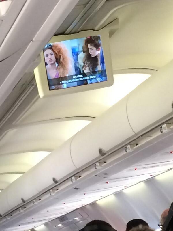 EscapesbyTasha's tweet photo. @Delta you nailed the safety video! I've never seen a whole plane pay attention until now! #ilovethe80's #travelpros http://t.co/MN6VoiNukh