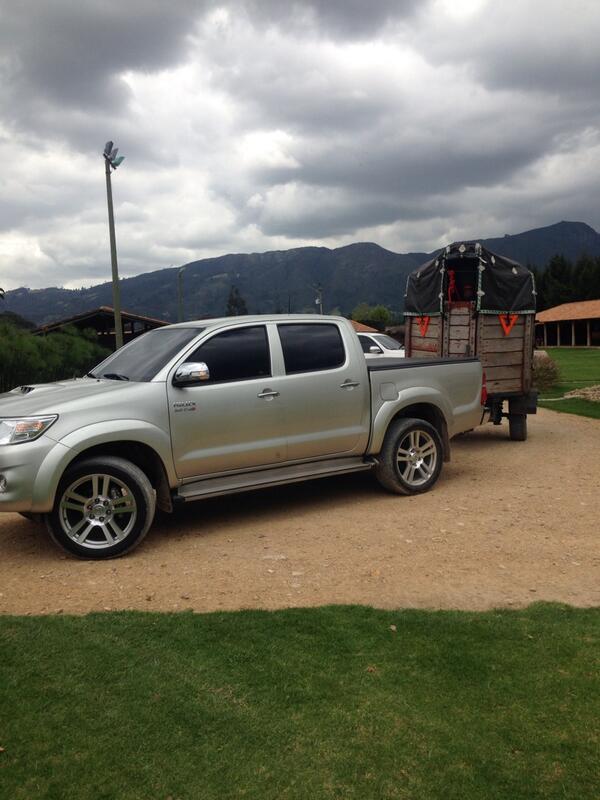 leofama27's tweet photo. Rumbo pitalito con mi potranca exitosa de las 3 lunas http://t.co/BeC2e8iX9L