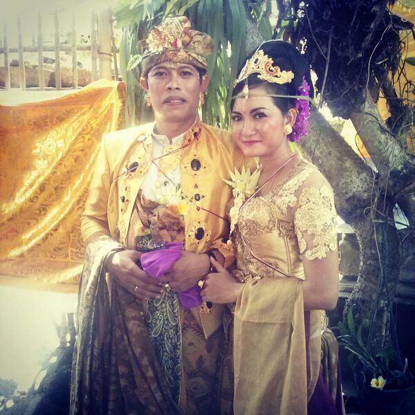 Lets rock <a href="/Bo_Care/">CareBoNaRa</a>: Party, beer, arax, silih kamen ne Kong :D RT <a href="/ptrxdurst/">PTRUX</a>: Selamat brother <a href="/ary_kong/">Ary Setiawan</a> "