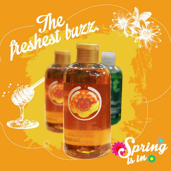 VRSurat's tweet image. A splash of Honeymania shower gel should keep you buzzing with energy all day. #SpringIsIn #TheBodyShop