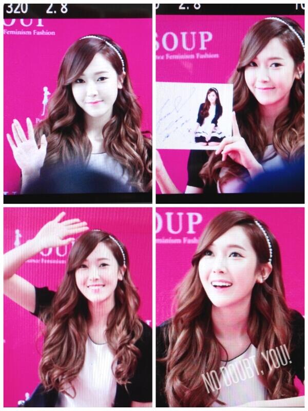 [PIC][04-04-2014]Jessica tham dự buổi fansign cho thương hiệu "SOUP" vào trưa nay - Page 3 BkWxh_qCMAAC1mG