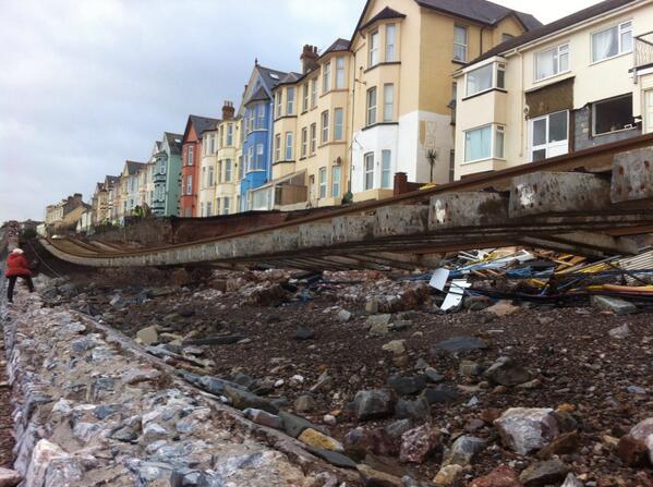 SimonHallNews's tweet image. Memories of reporting in #Dawlish two months ago; a great achievement to have the rail line back.  #openforbusiness