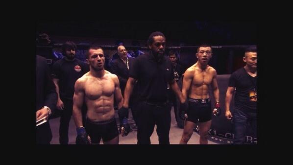 AzamatGashimov's tweet photo. Azamat Gashimov decision victory March 29 in Shanghai http://t.co/8pGZGlEEYL