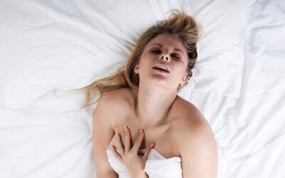 yourwellnessnet's tweet photo. Shot in the Dark: Could the O-Shot ... - http://t.co/waKsHi7vMh #FemaleSexualDysfunction #MoreOrgasms #OShot http://t.co/WMlaA2W2Fk