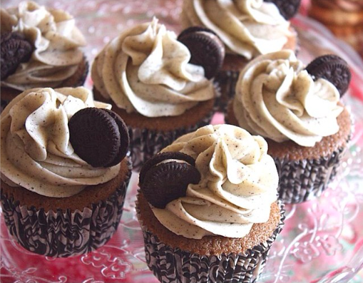 CupkeryBox's tweet photo. Viernes viernesito♡♡ ¡Oreo cupcake!👏 http://t.co/hCc4CIAoPY” @Oreo