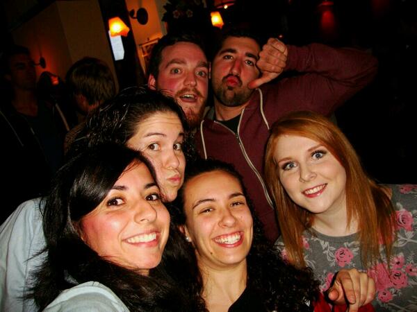 laura_86lp's tweet photo. Noches diferentes @elemartinezr90 @laura_86lp @RochaSergio90 @Inmaku #martux  #idontspeakspanis http://t.co/mOQ4yrUebr