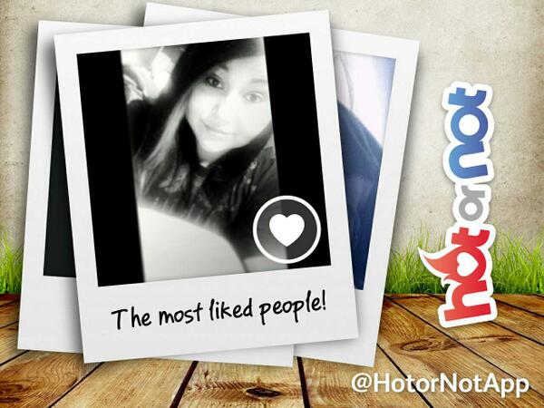 stephiewalk96's tweet photo. I’ve got the looks, I’ve got the style! That’s how I won an award on #hotornotapp! http://t.co/hH4Et42CCp http://t.co/3KtuXMUJAS