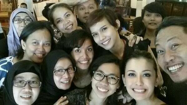 Anit_R's tweet photo. lovely day with @Gospot_RCTI @irosalien @intan_kcil http://t.co/V2yPRHV8WA