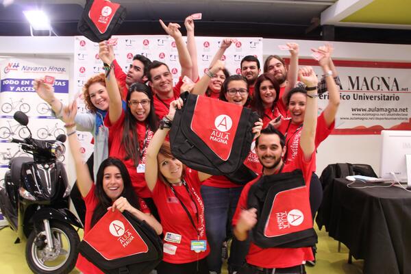 AulaMagna's tweet photo. 10 entradas gratis para el cine y 5 bandoleras de AM para los ganadores. ¡Gracias a todos! #sorteoAM #destinouma http://t.co/86abE51ftX