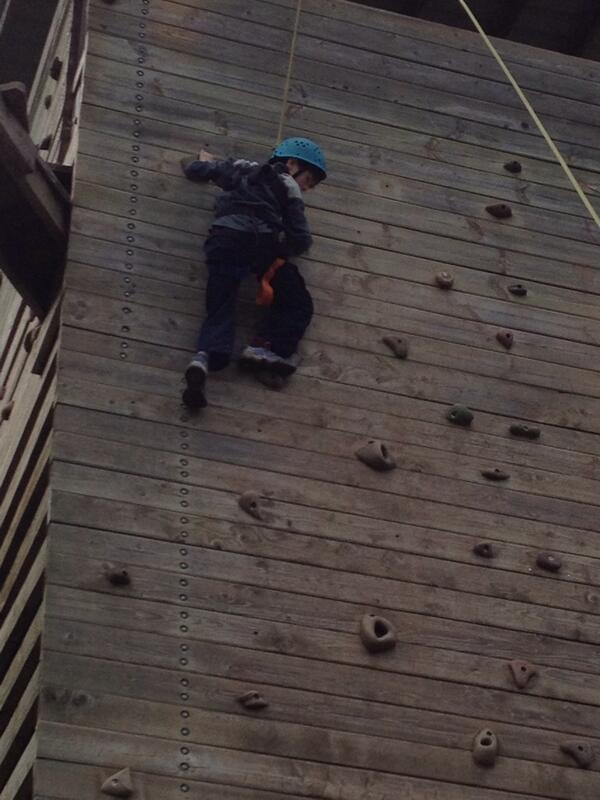 scrfcU10s's tweet photo. Archie Kelly human fly http://t.co/LYBxxHF45n