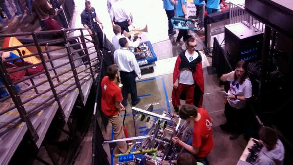 FRC3729's tweet photo. Getting in da' queue ...its getting exciting now #omgrobots #FIRST http://t.co/50qdpxcG2F
