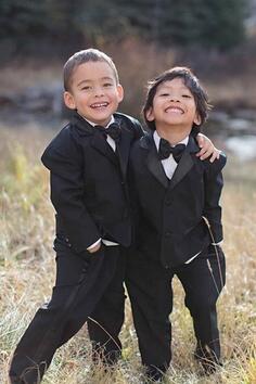 SPSinvitesUK's tweet photo. And here's a very cute pic! http://t.co/hfy5gBHLif #WeddingBlog http://t.co/3SfckrGofB