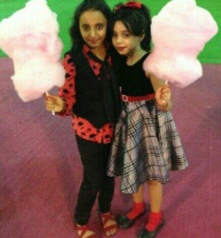 lailasooek's tweet photo. صديقتي واختي خدوج ايش رائيكم http://t.co/84zwqhn2EB