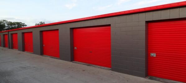 Store your extra home/business stuff in this #ReadytoUsePlace :- allbayministorage.com