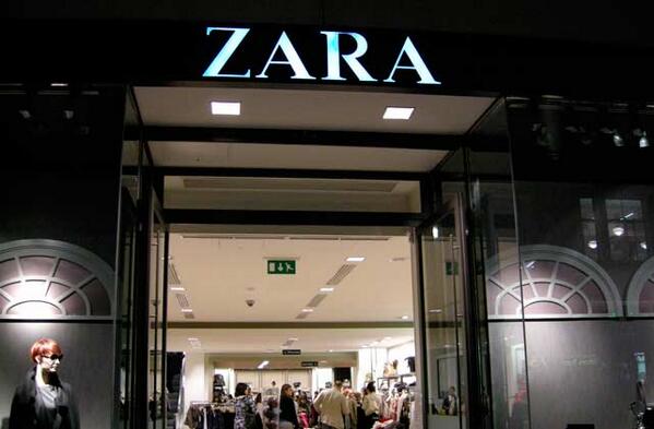 Laiguanatv's tweet photo. Zara, EPK, Timberland y otras empresas firmaron convenio de precios justos http://t.co/4Q7KVc3OQ0  http://t.co/Mj5KL5hICI  /