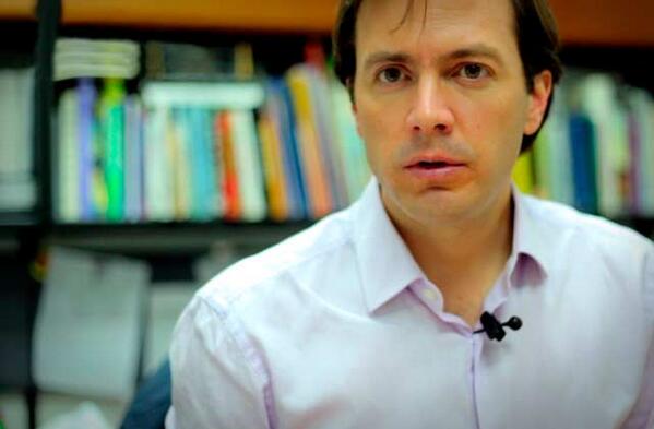 Laiguanatv's tweet photo. Sepa lo que planea "Voluntad Popular" y Emilio Graterón contra el Alcalde Muchacho http://t.co/MqYy0IFtvM  http://t.co/7fDQ32eku5 .-