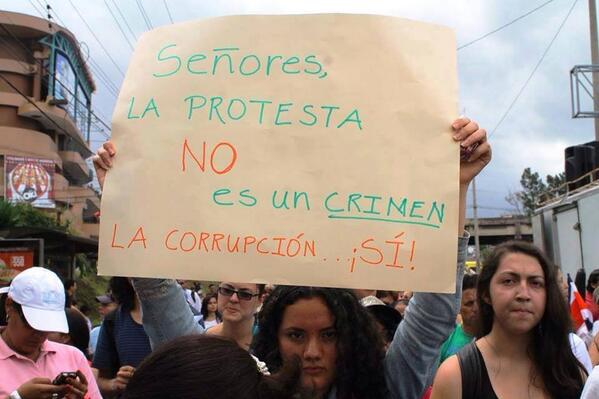 subversivos_'s tweet photo. La corrupción es universal, igual que las ansias por deshacernos de ella http://t.co/LTxw6vvjAz