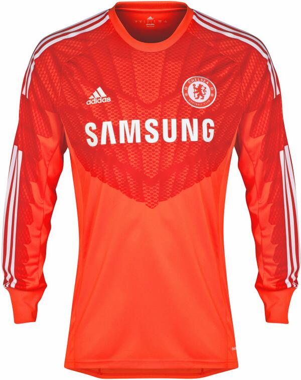 StamfordTweet's tweet photo. New Chelsea goalkeeper shirt for next season. #ForeverBlue #CFC http://t.co/sssWhKRTGN