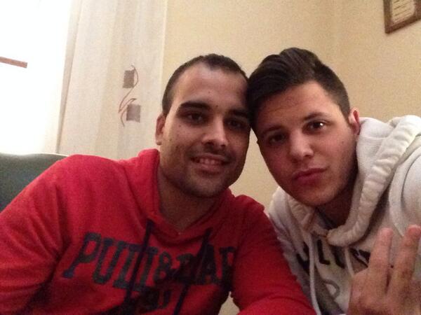 tillotmaquinote's tweet photo. Buena comidita con mi primo #RafaKeita como TE QUIERO PRIMO. @andreanp7 http://t.co/rRv2czPXZn