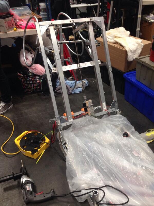 FRC4856's tweet photo. #FRC Day 1 at the @nycfirst Championships!! #omgrobots http://t.co/uz6YJJZaka