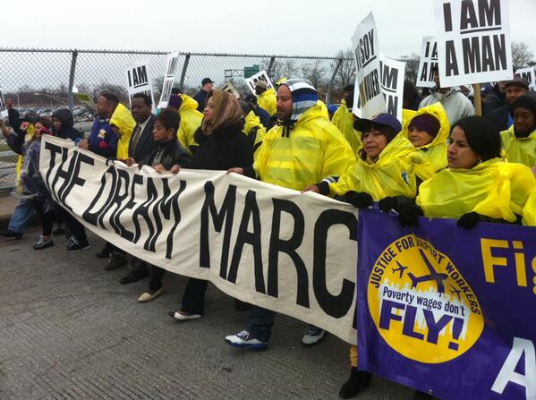 32BJSEIU's tweet photo. We are airport workers, marching for justice. Retweet this if you stand with the #March4TheDream http://t.co/8N8uad8Joa