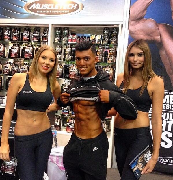 Holmezee's tweet image. #edgemodels back with @NS_NewsFlash for another great Filex event #FILEX2014