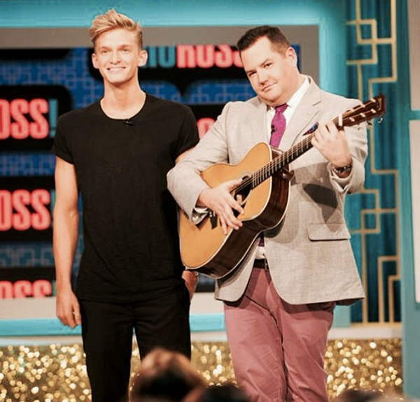 CodySimpson's tweet image. Check me out on @HelloRoss at 10 tonight on E! funniest interview I've ever done.