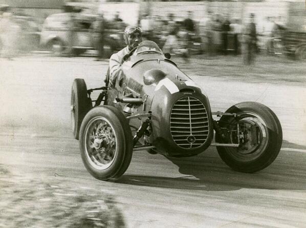 'Il Pirata' Felice Bonetto  sideways whilst smoking; GP racing coolness, 1948 style!

#F1 ©Corrado Millanta