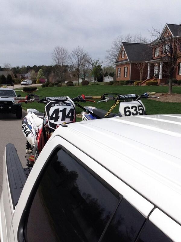 HarrisonRhodes's tweet photo. On the way to the track with the boys @coreyradcliff4 @Kasey_Clinard @Heafner_321 @jraycecil #dirtburks http://t.co/48KGAkmJTV