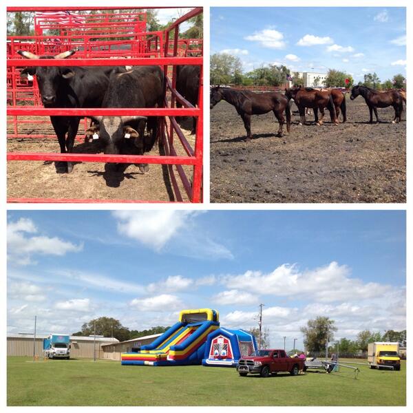 #RodeoAtTheBeach <a href="/exchangeclubbwk/">Exchange Club of BWK</a> getting set up for the 3rd annual Rodeo at the Beach.
