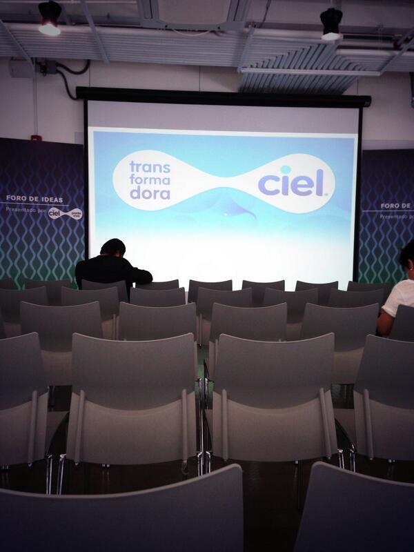 VivalaModamx's tweet image. Esperando que empiece la conferencia &quot;sustentabilidad en los pequeños negocios&quot; presentado en el Foro Ciel #MBFWMx