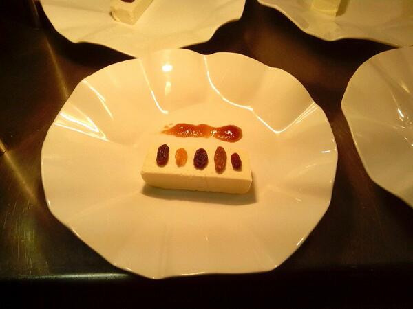 PaLiquid's tweet image. Perfecto de parmesano con mermelada de beyakka.