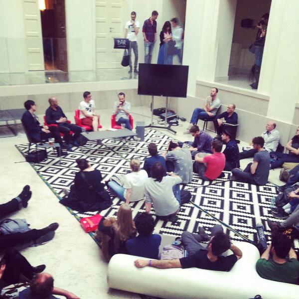 _TeYosh_'s tweet photo. Half of the people from #fitcam14 now at #res14 such a small world http://t.co/Nv4BSIcO67