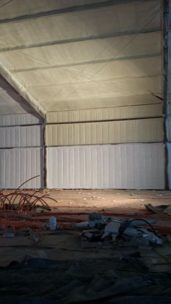 ConleySprayFoam's tweet photo. @dennisconleyjr did a great job spraying foaming this building with @icynene adding DC315 fire proofing #smooth #foam http://t.co/u5nl1s5Fg3